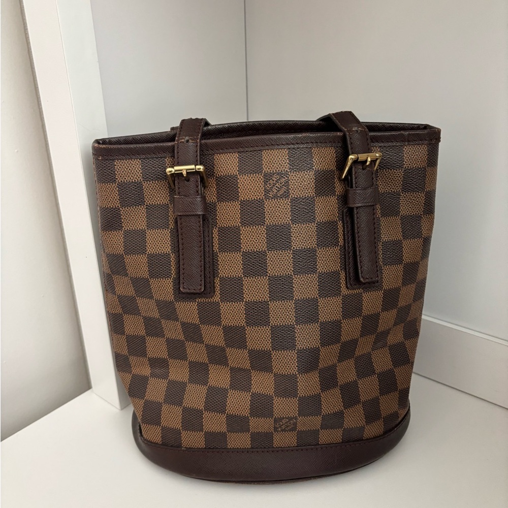 LV Bucket Bag
